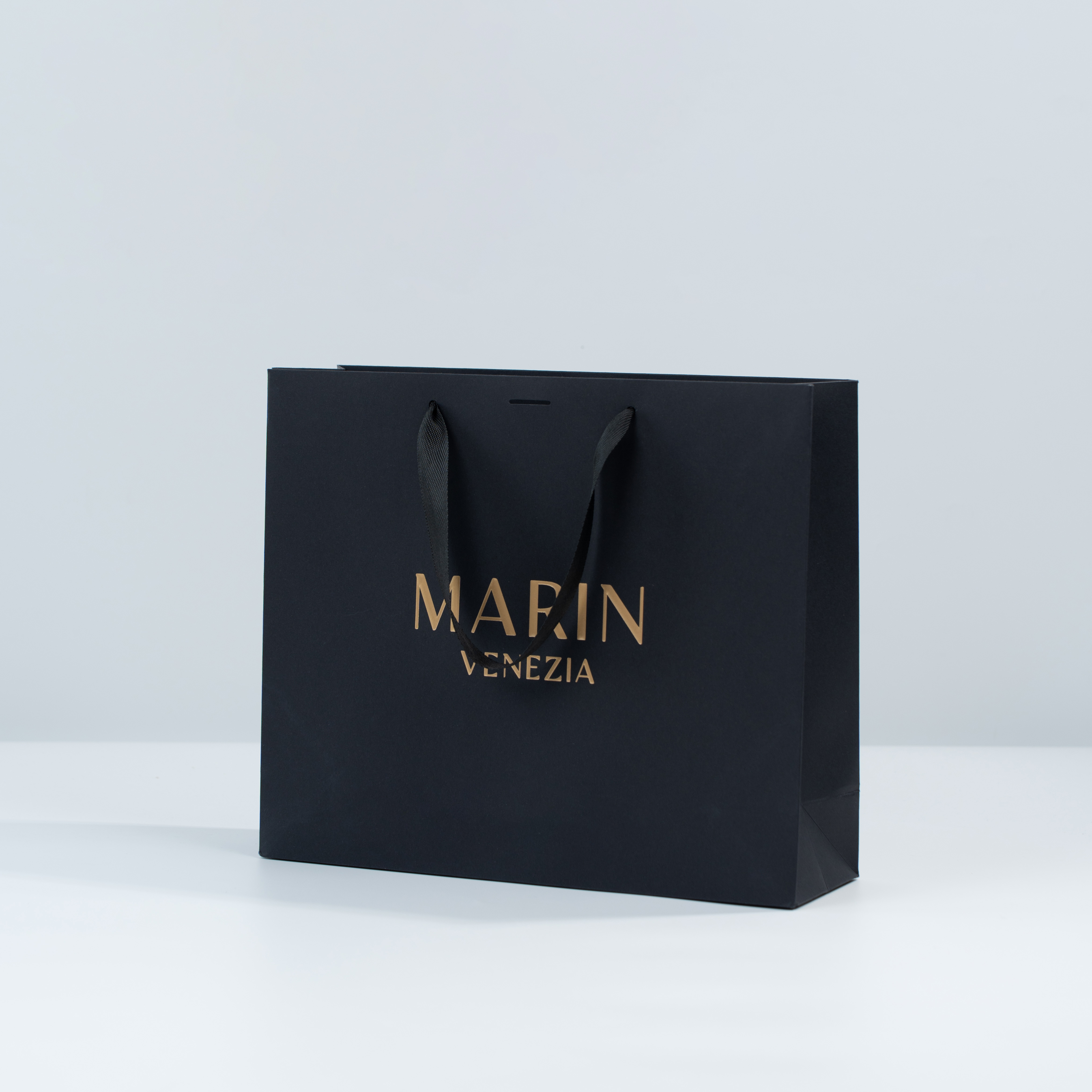 Lipack Low Price Factory Custom Printed Luxury Paper Shopping Paper Bag Packaging Gift Paper Bag With Your Own Logo