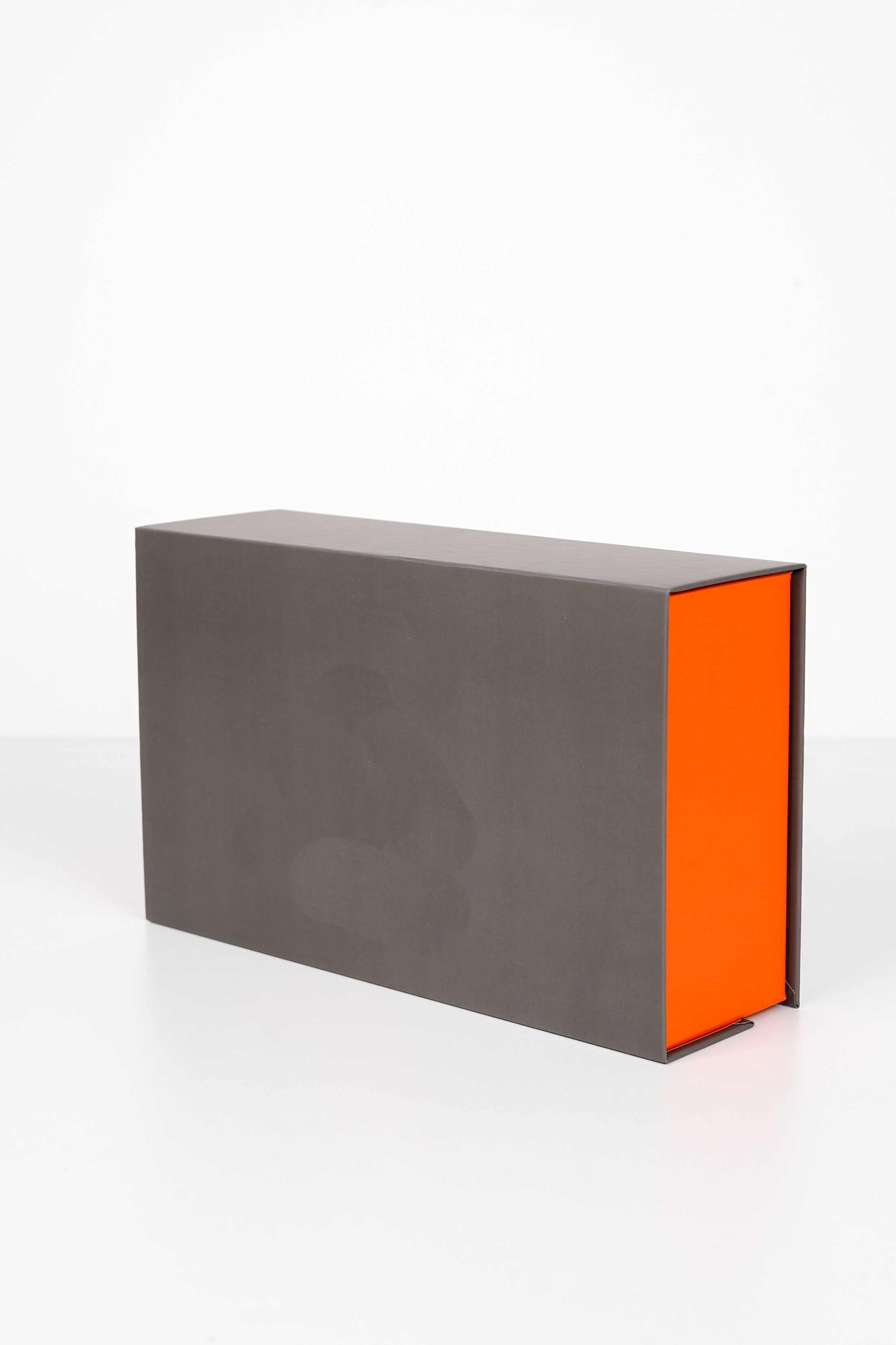 Wholesale Custom Matte Grey Rigid Gift Box, Premium Cardboard Magnetic Closure Box for Luxury Gifts, Cosmetics