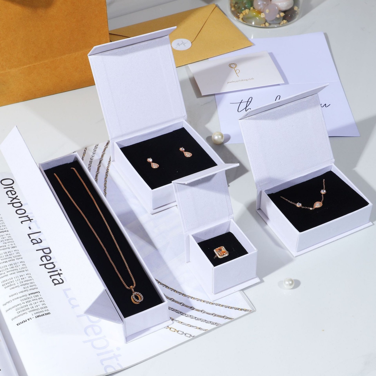 Wholesale Factory Direct Sales Cardboard Jewelry boxes Custom Logo Design magnetic closure Necklace Ring Earring Jewelry boxes