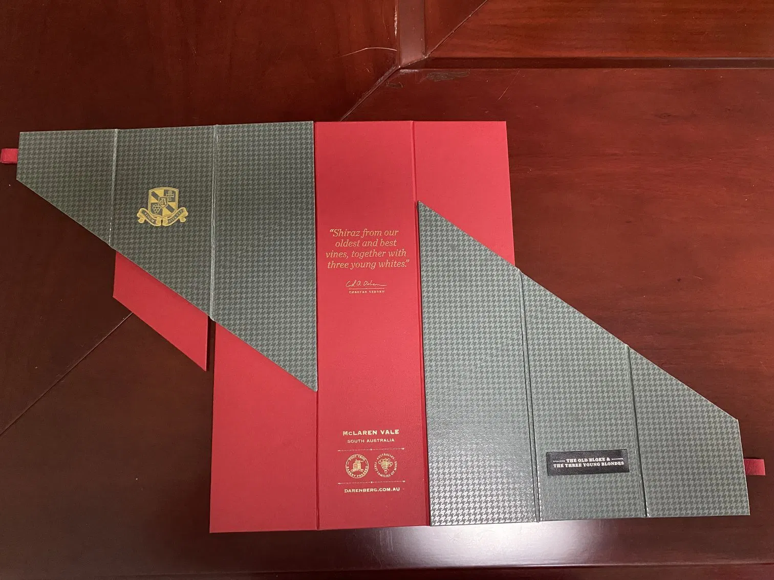 Folding Paper Custom Made Luxury Cardboard Classical Leather Packaging Wine Gift Box Small Leather Suitcase Box