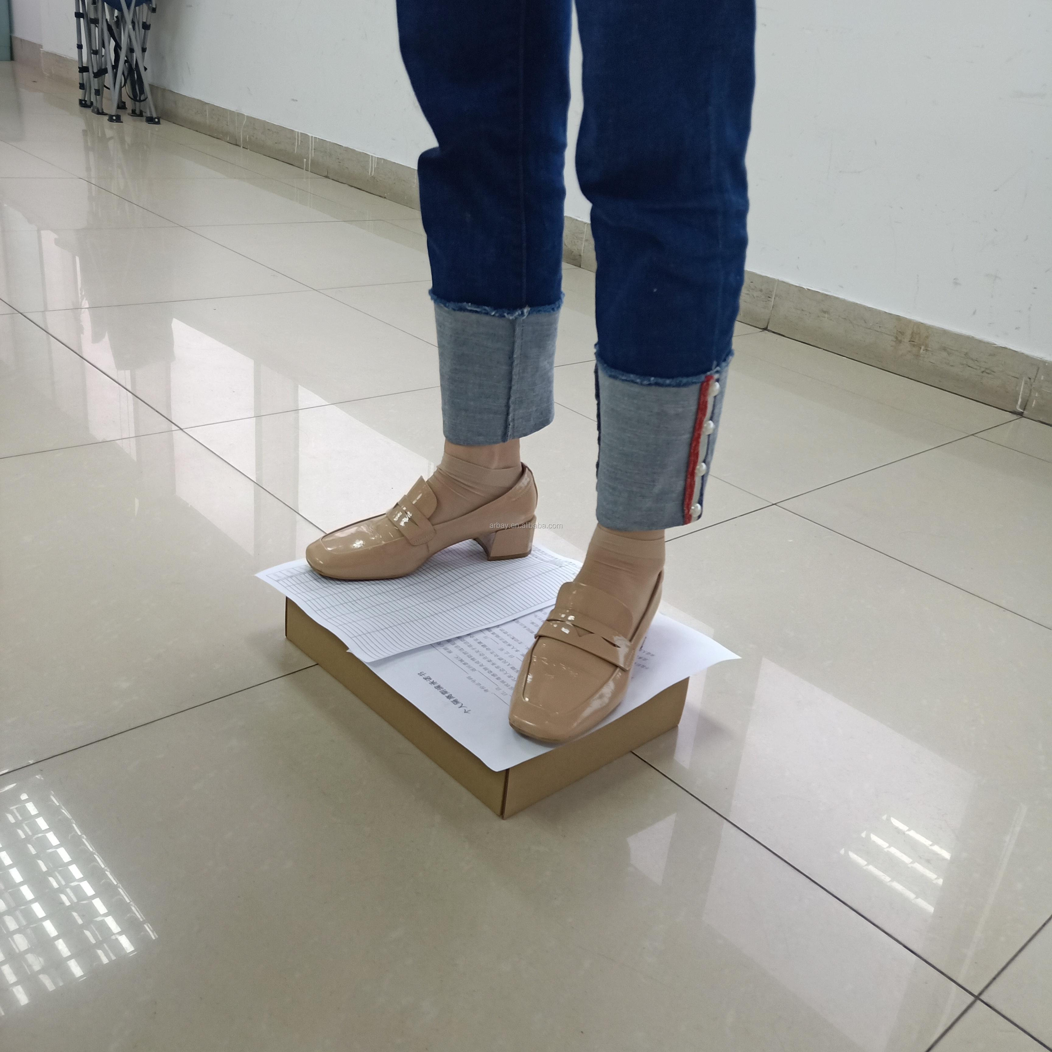 Withstand weight test - Corrugated Gift Box