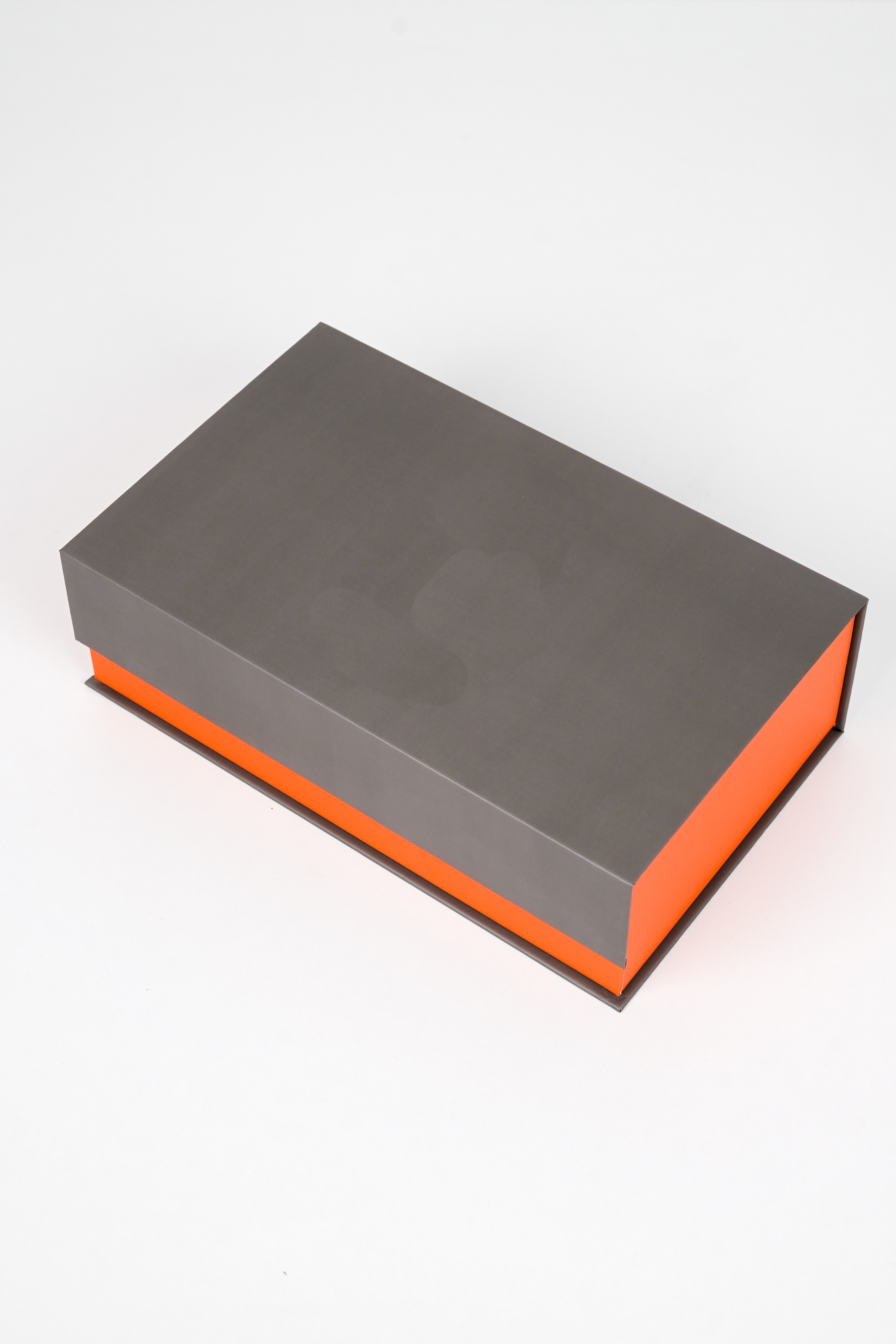 Wholesale Custom Matte Grey Rigid Gift Box, Premium Cardboard Magnetic Closure Box for Luxury Gifts, Cosmetics