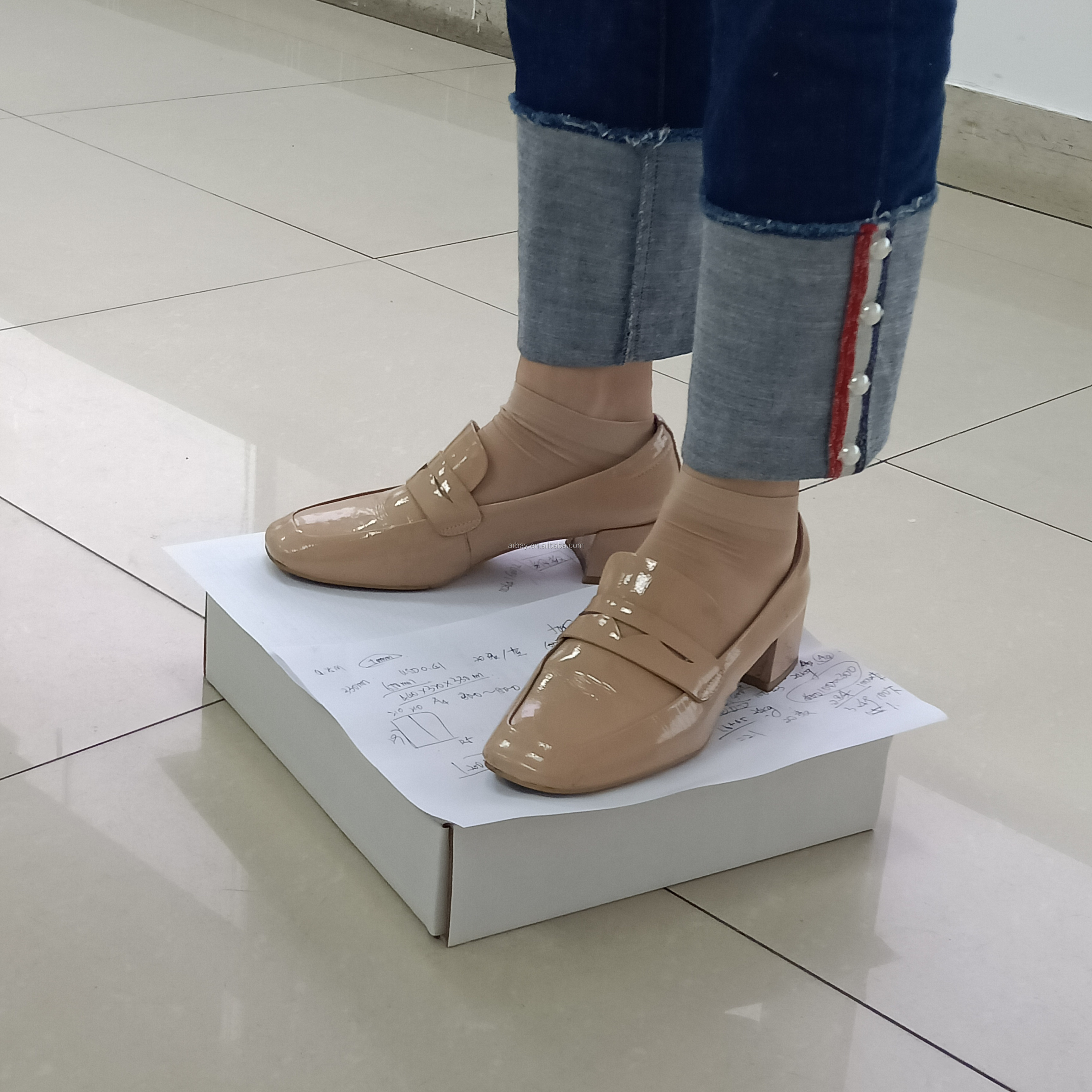 Withstand weight test - Cardboard Gift Box