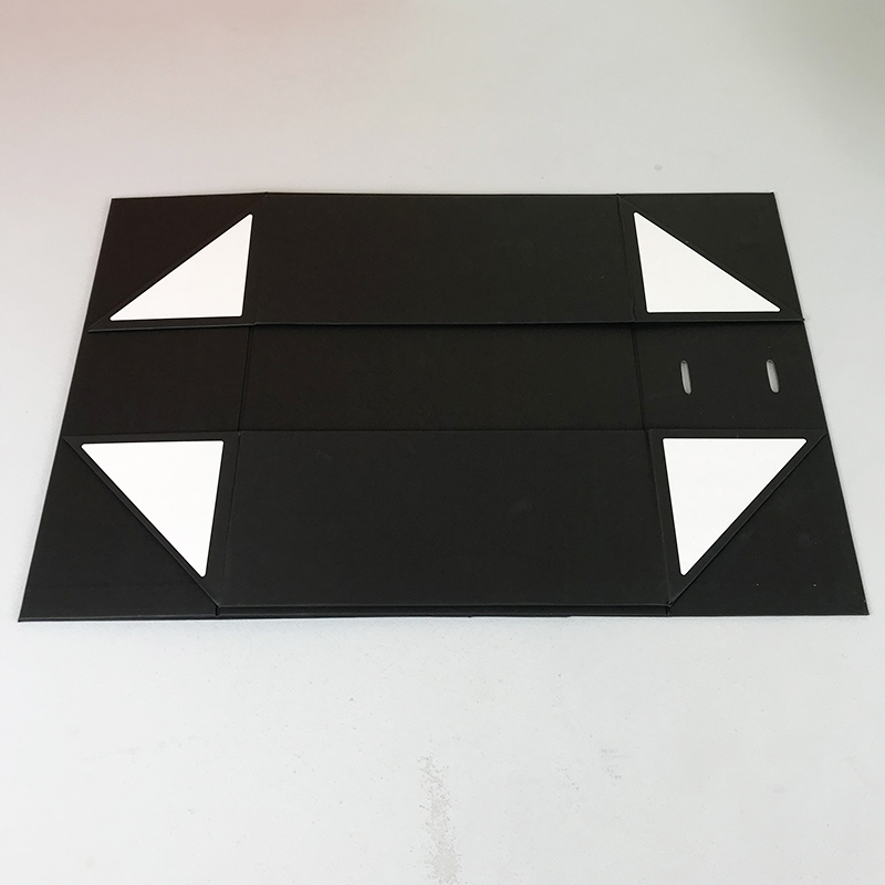 Lipack Custom Logo Black Magnetic Flip Top Rigid Gift Box for Gift Sets With Ribbon