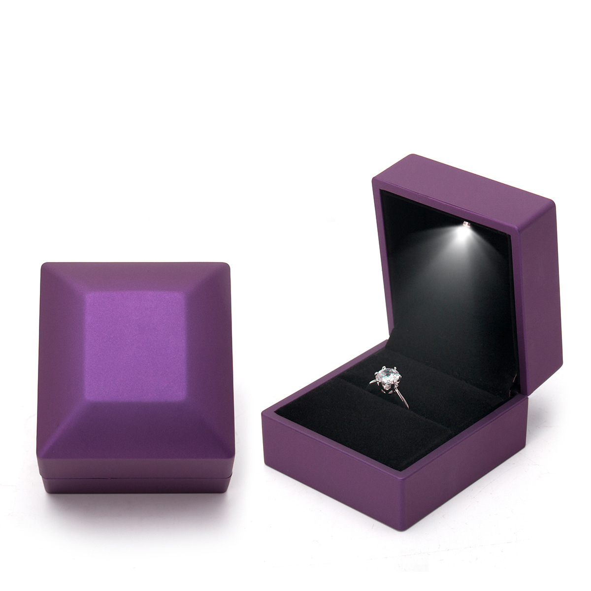 Hot Trendy White LED Light Jewelry Ring Box Custom Logo Velvet Engagement Wedding Ring Box Plastic Material Gift for Women