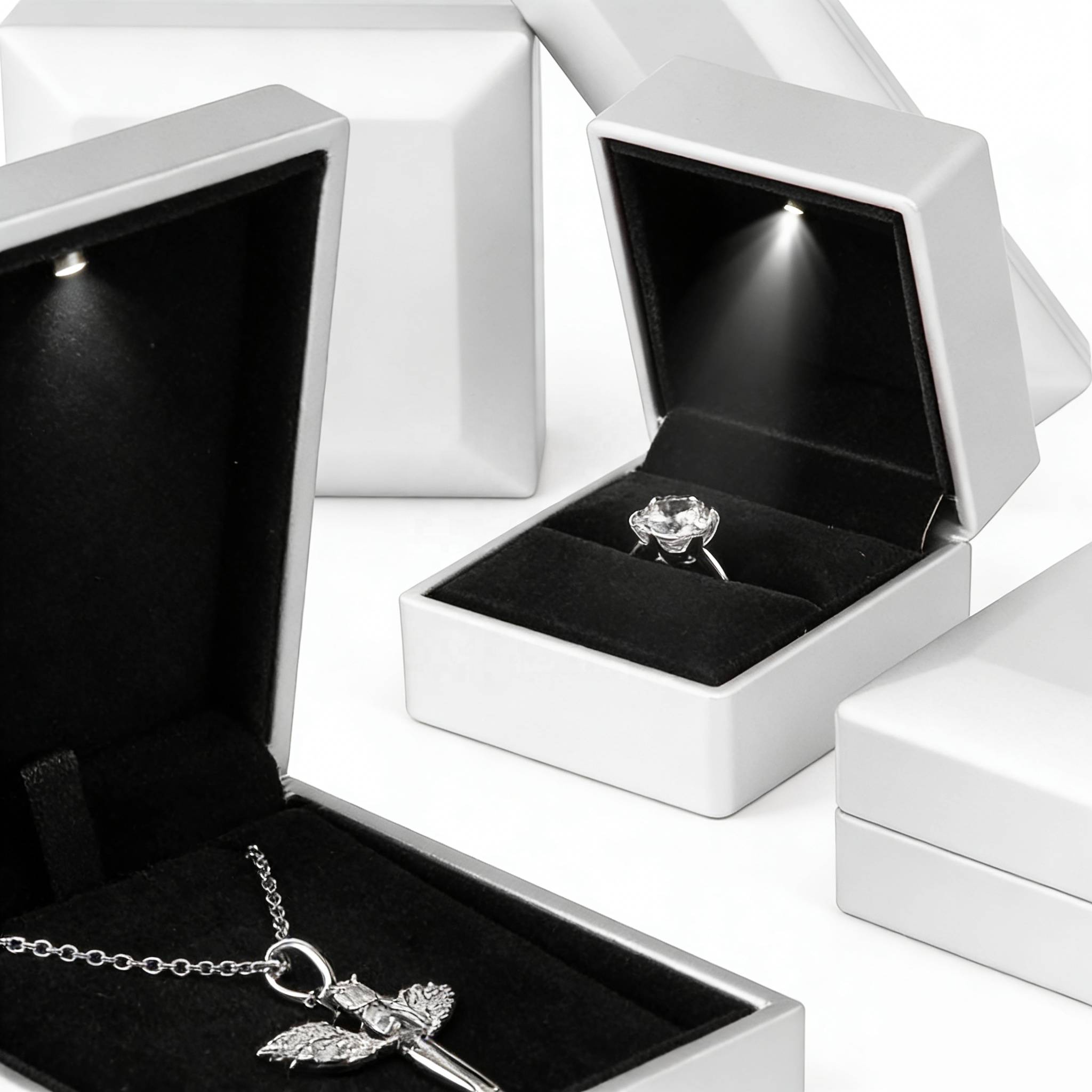 Factory Light Jewelry Box Wholesale Custom Logo Luxury LED Jewelry Box Small Ring Bangle Necklace Jewelry Box