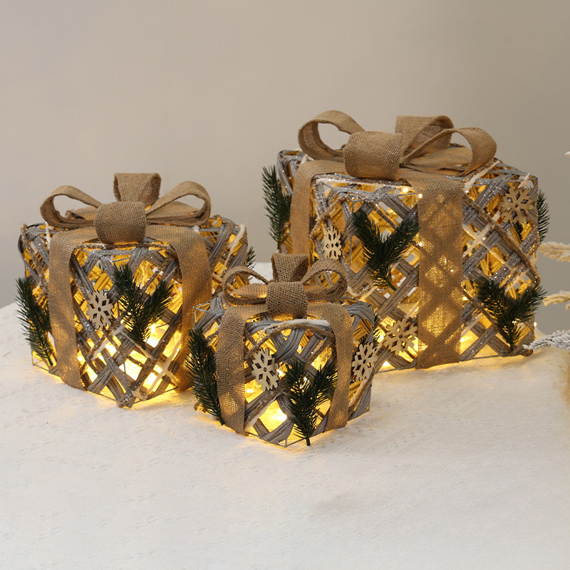Multiple Designs Christmas Holiday Warm White LED Light Gift Box with Pine Cone Fairy Decorations Christmas Gift Box