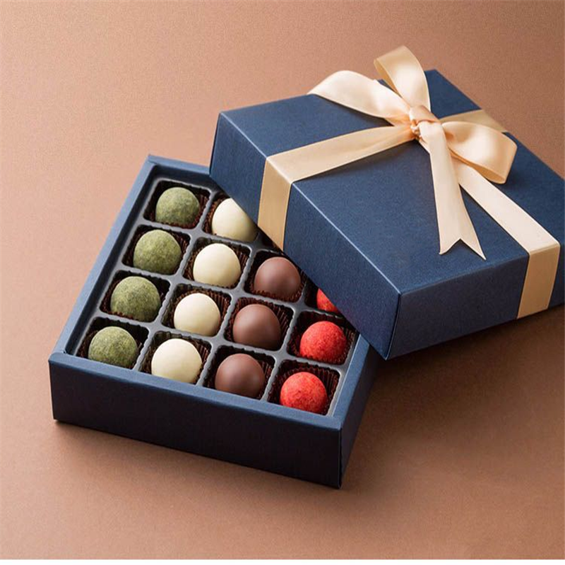 Custom Luxury Chocolate Boxes with clear Lids Wholesale, Chocolate Boxes with Inserts