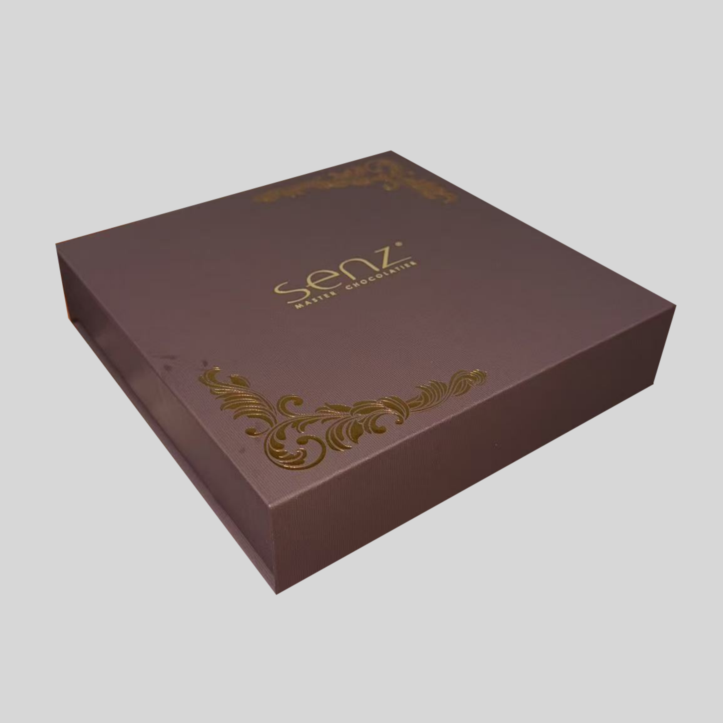 Custom Printed Gold Foil Logo Luxury Chocolate Magnetic Gift Box Rigid Cardboard Packaging Box with Insert