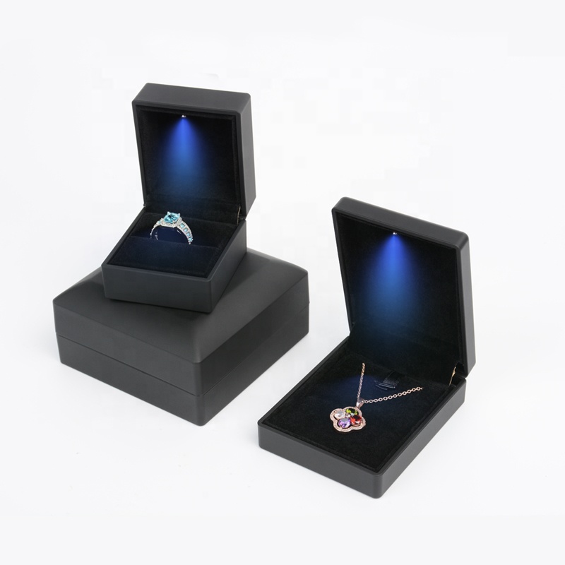Custom Luxury Black Plastic Gift Logo Set Velvet Led Light Necklace Ring Jewelry Jewellery Packaging Box With Light up for F59