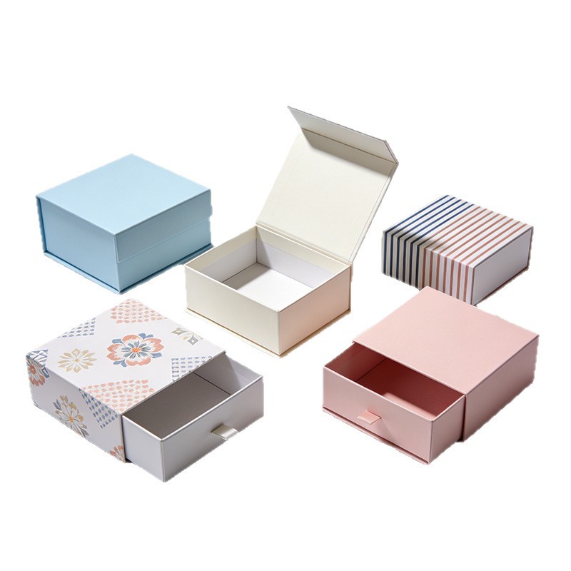 Wholesale Premium Custom Logo Yellow Square Shoulder Rigid Cardboard Lid and Base Gift Packaging Box for Apparel and Jewelry