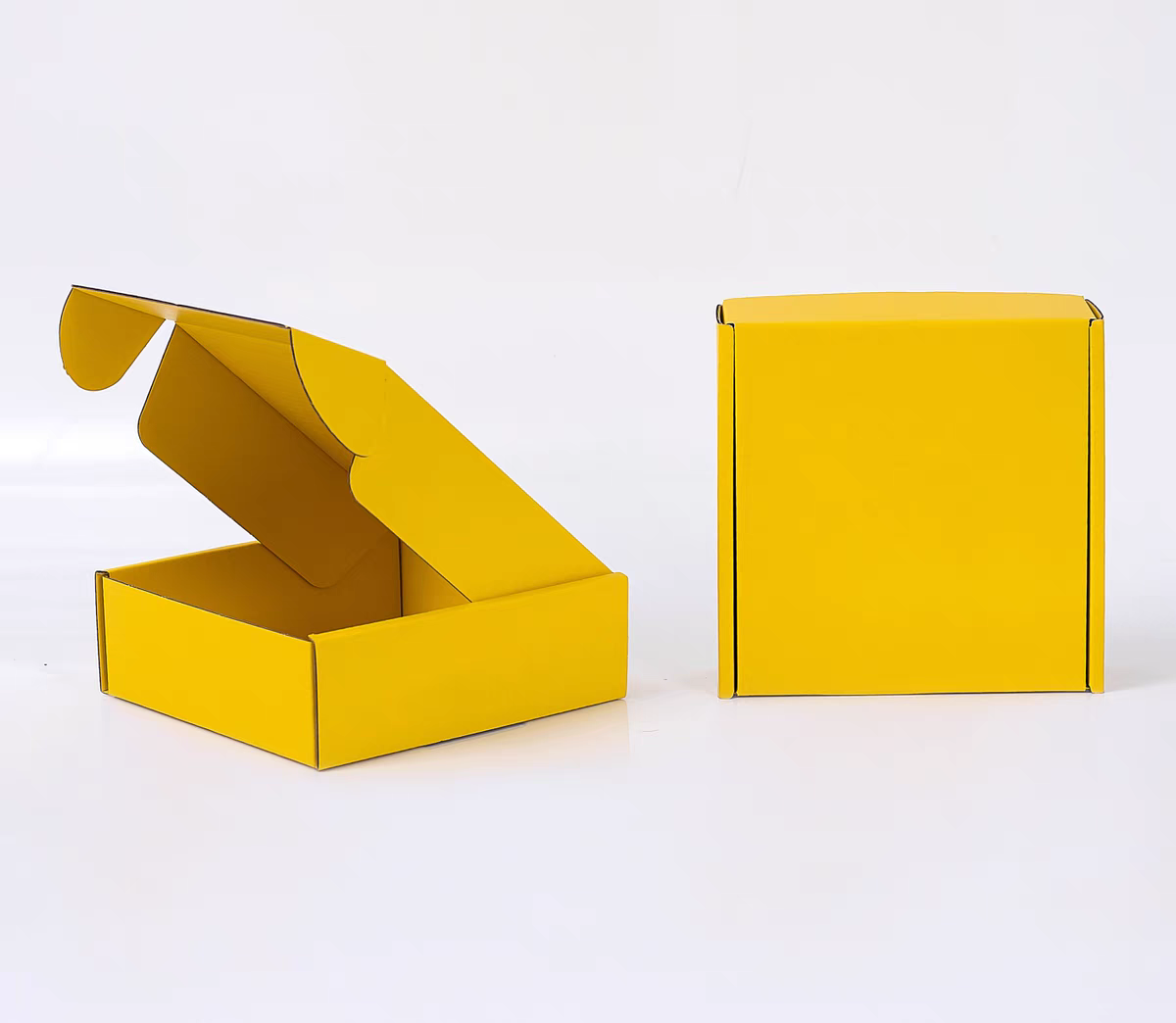 Eco-Friendly Custom Made Gift Boxes with Embossing &amp; Foil for Christmas and Birthday Surprises
