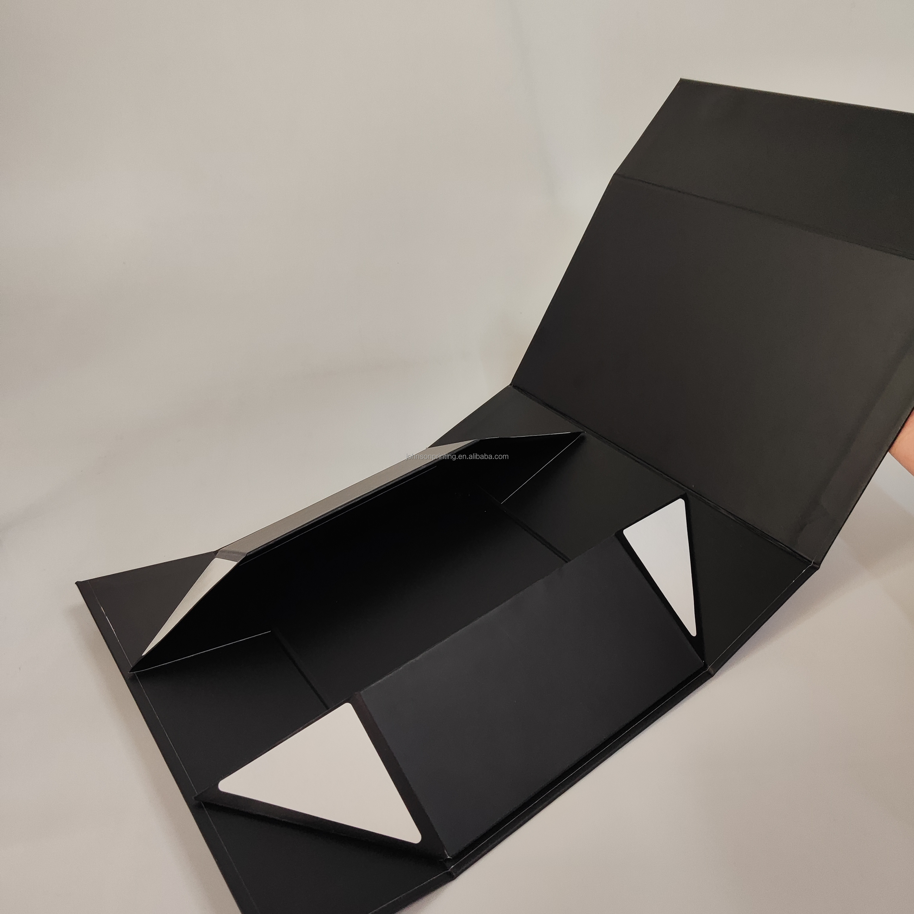 Luxury Custom Logo Hard Rigid Cardboard Box Black Pink Folding Design Hot Magnetic Insert Ribbon Kraft Embossing for Clothing