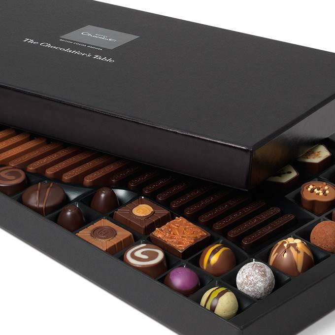 Custom Eco-Friendly Chocolate Packaging Rigid Paper Box Embossing Divider 4 8 12 Pieces Holiday Gift Box OEM ODM Service Candies