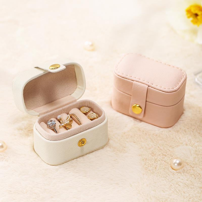 Small Waterproof Ecofriendly Recyclable PU Leather Jewelry Box-Gift Organizer with Custom Logo for Ring and Earring Storage