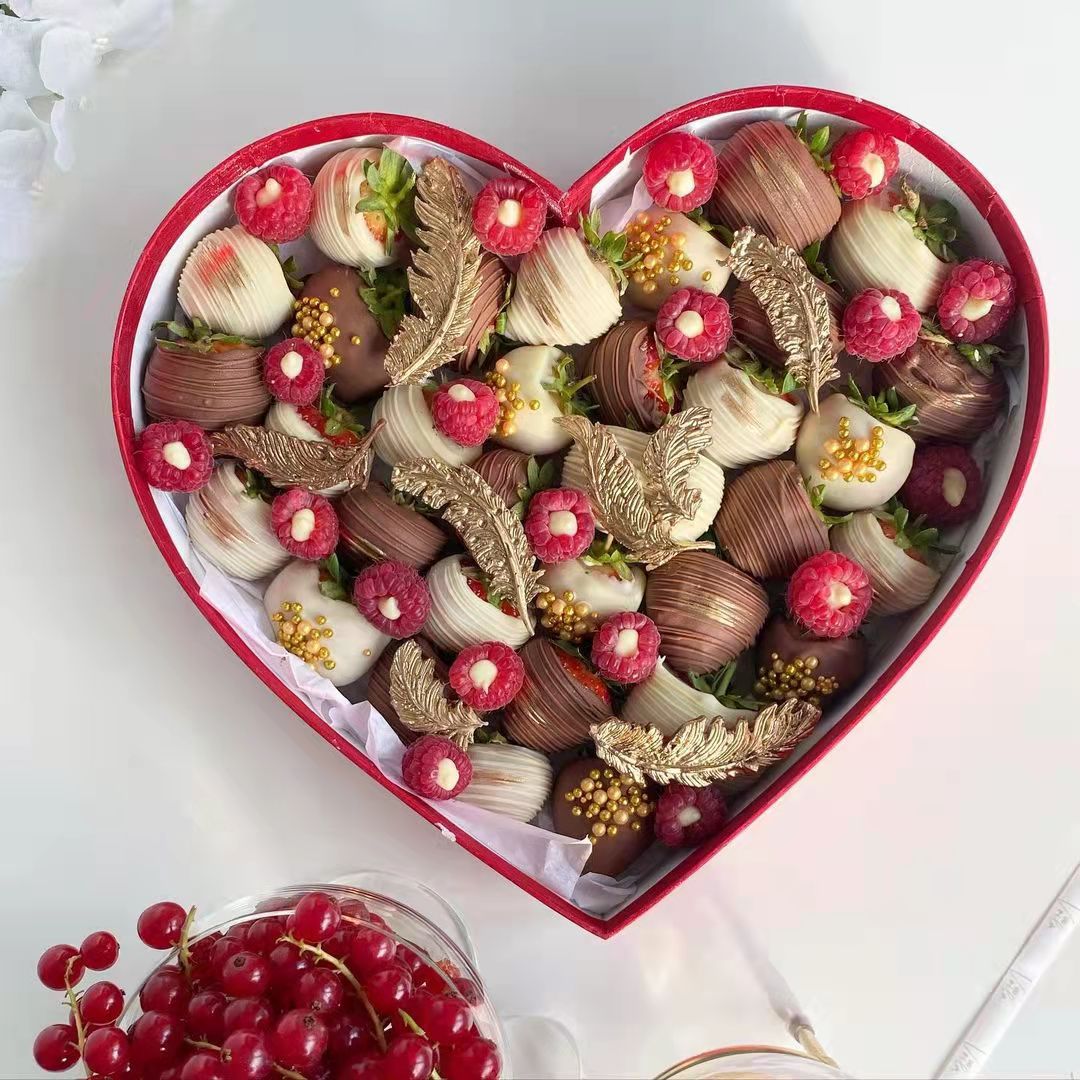 Heart Shaped Gift Box Detail 2