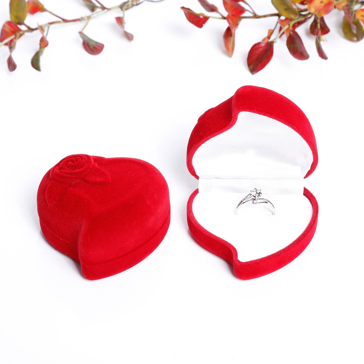Jewelry Gift Box Heart-shaped Rings Packaging Display Portable Travel Case Velvet Ring Box Ring Jewelry Box