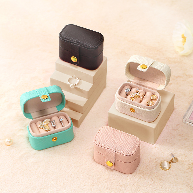 Small Waterproof Ecofriendly Recyclable PU Leather Jewelry Box-Gift Organizer with Custom Logo for Ring and Earring Storage