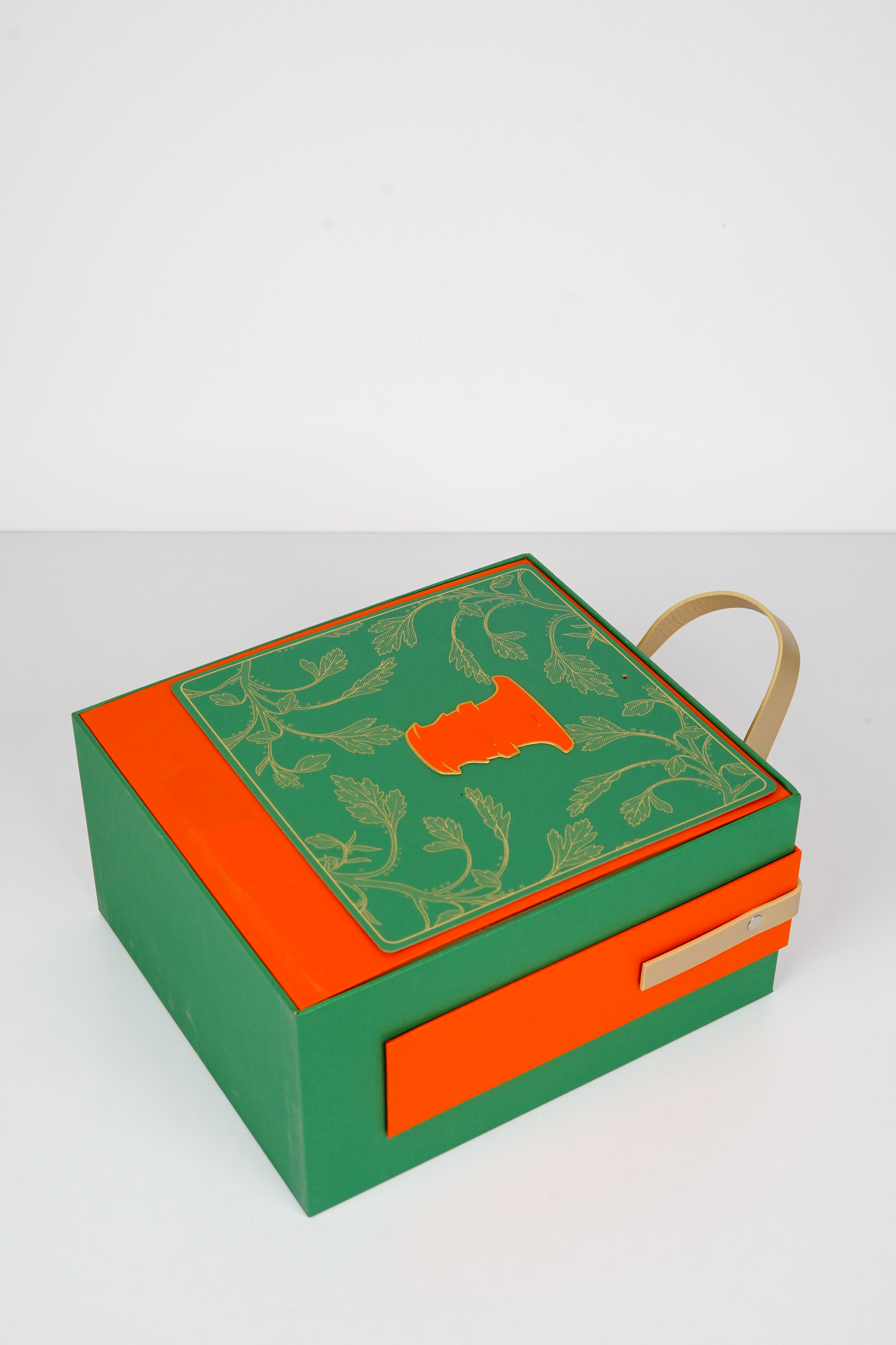 Wholesale Custom Green-Orange Printed Gift Box, Rigid Cardboard Tote Box with Fabric Handle for Festival Gifts &amp; Food Packaging