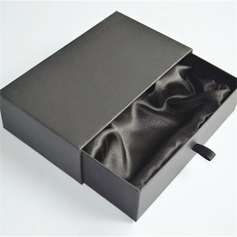 Custom Luxury Folding Magnetic Closure Gift Box Skin Care Clothes Packaging with Sponge Liner for Presentations