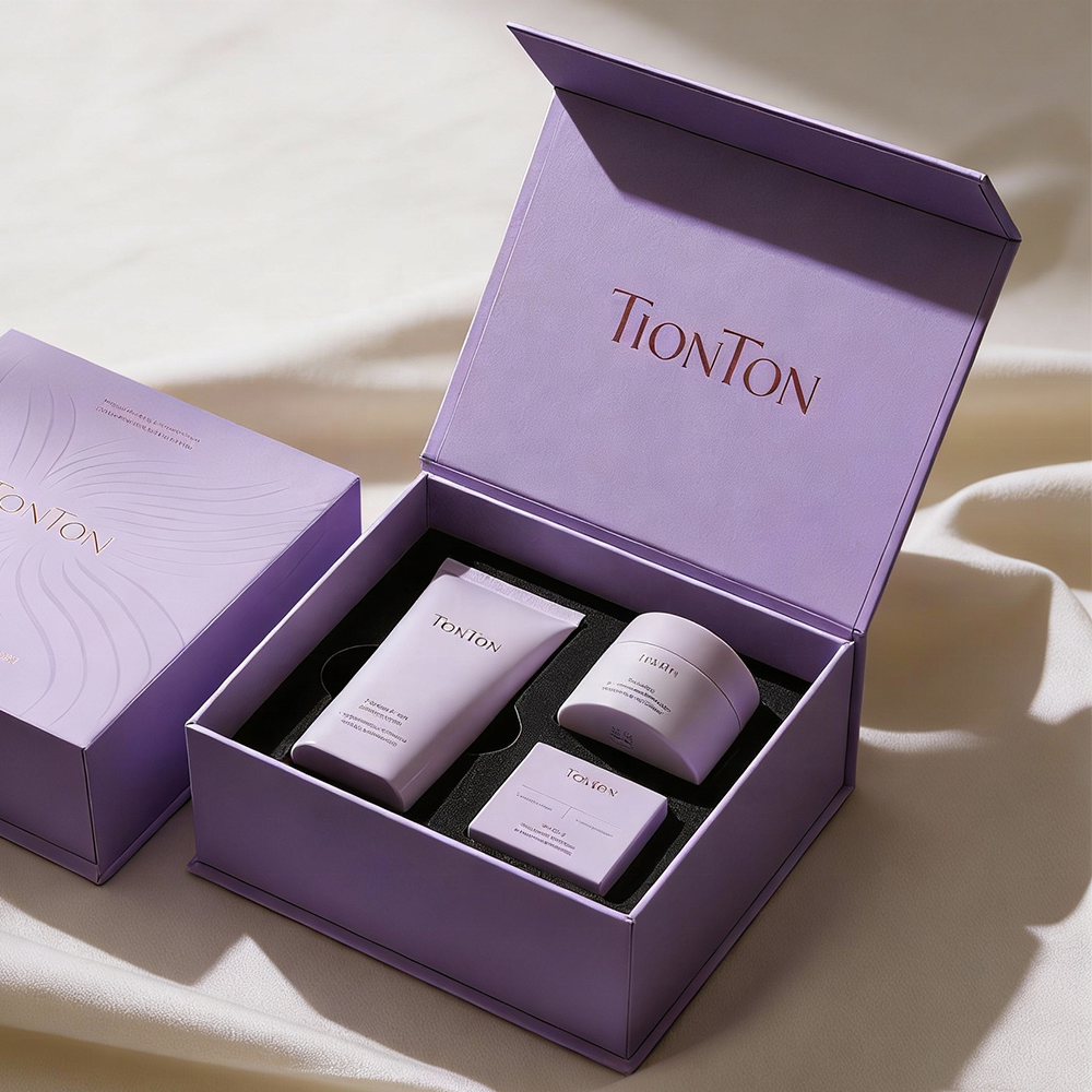 Custom Magnetic Box And Ivory White Gift Box For Skincare Set And Luxury Packaging Box Fine Paper Print