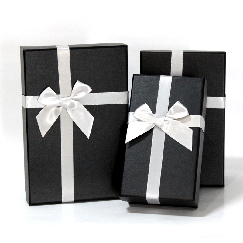 Wholesale Eco-Friendly Luxury Cosmetic Gift Box Black Packaging Recycled Materials Embossing Matt Lamination Custom Logo Blush