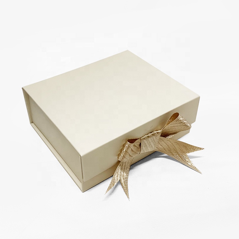 Orange Recycled Materials Gift Box with Clear Window &amp; Decorative Ribbon 2cm Disposable Packaging for Christmas &amp; Holiday Gifts