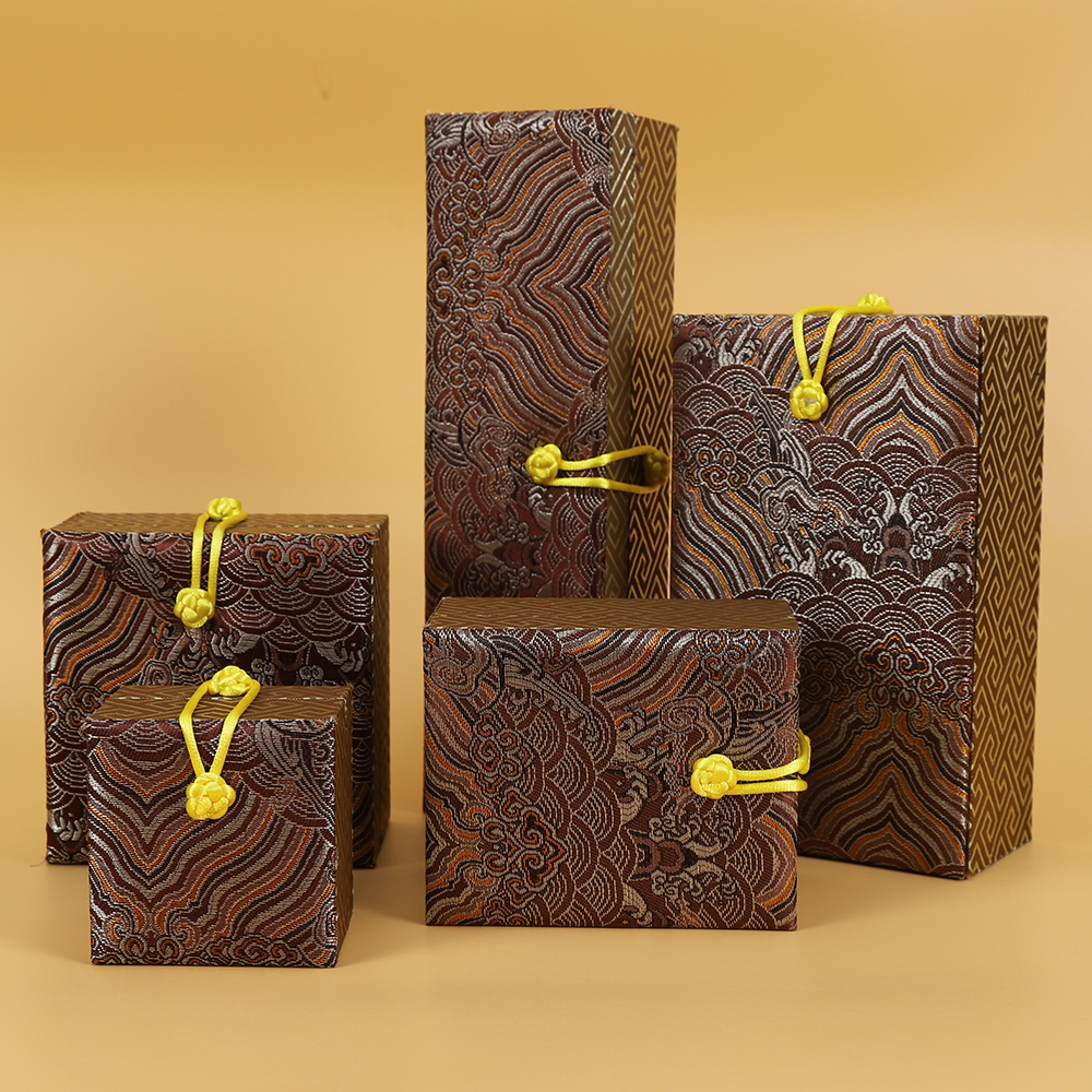 Wholesale Customization Chinese style jewelry packaging celebration gift box necklace bracelet ring Brown velvet jewelry box