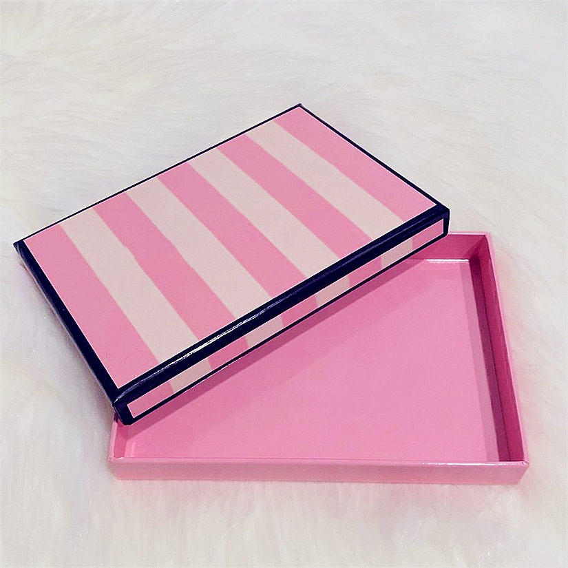 Custom Luxury Folding Magnetic Closure Gift Box Skin Care Clothes Packaging with Sponge Liner for Presentations