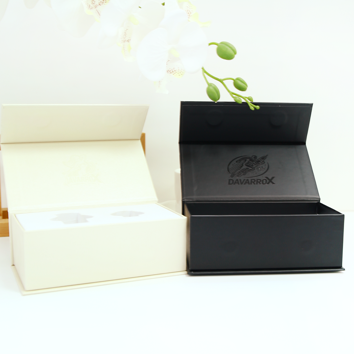 Elegant Premium Gift Box Luxury Foldable Packaging Durable Perfect for Corporate Gift or Seasonal Display