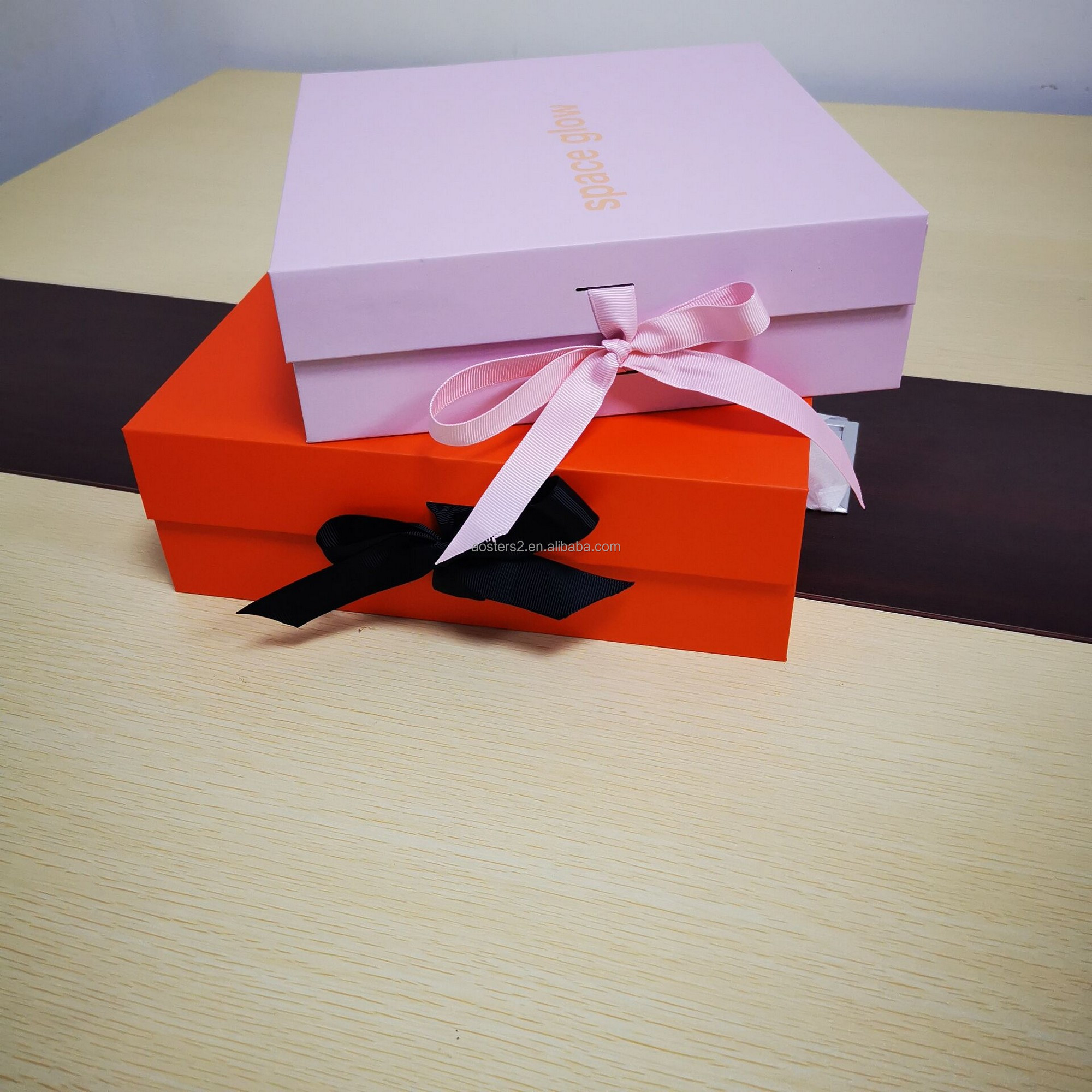 Custom Luxury Magnetic Closure Paper Gift Box Rigid Packaging With Logo