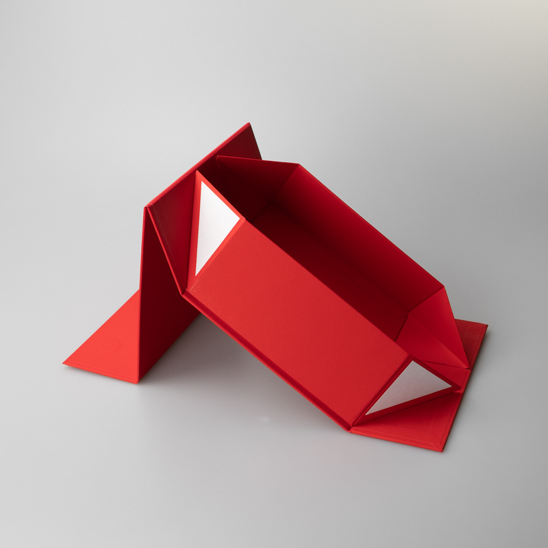 Eco Friendly Recycled Cardboard Self Erecting Magnetic Closure Custom Black Shoe &amp; Socks Foldable Paper Gift Box