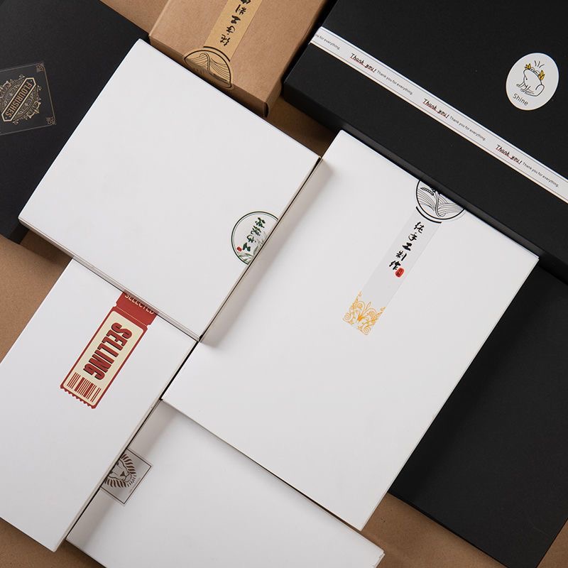 Manufacturer Custom Logo Printed Recycled Materials Cardboard Gift Box UV Coating Kraft Paperboard Drawer Box Gold Foil Stamping