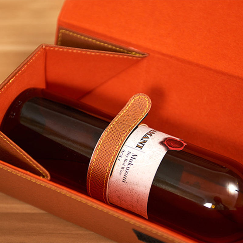 Red Vintage PU Leather Wine Gift Box Empty Portable Folding Presentation Box with Stamping for Candle Wine Gift Packing