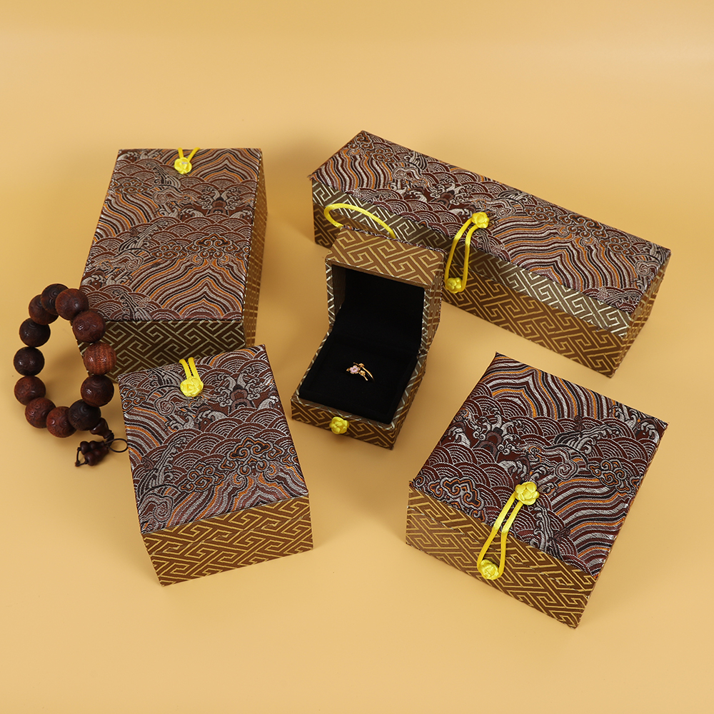 Wholesale Customization Chinese style jewelry packaging celebration gift box necklace bracelet ring Brown velvet jewelry box