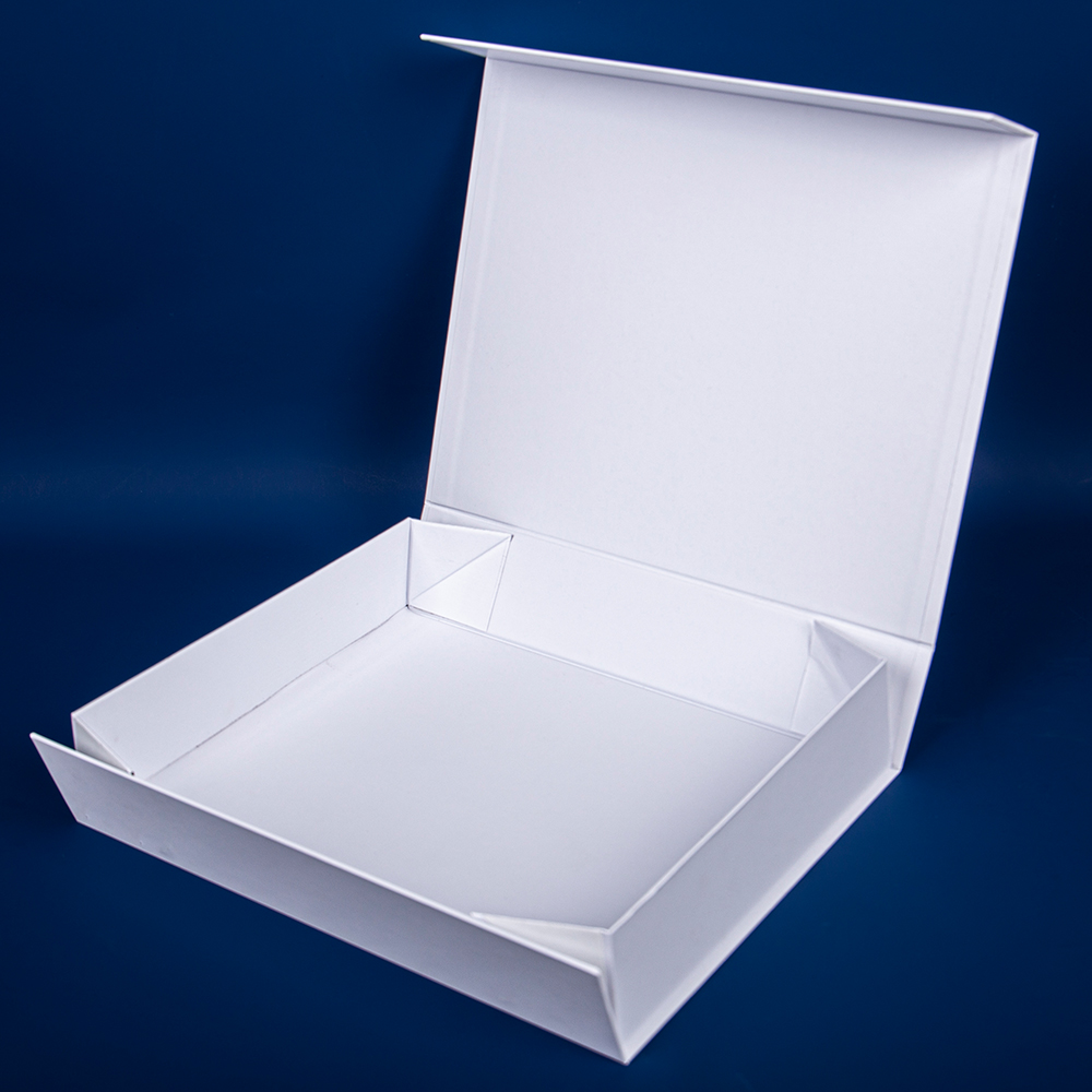 Recycled Materials Folding Gift Collapsible Packaging Rigid Matt Lamination Magnetic Closure Customizable Gift Box