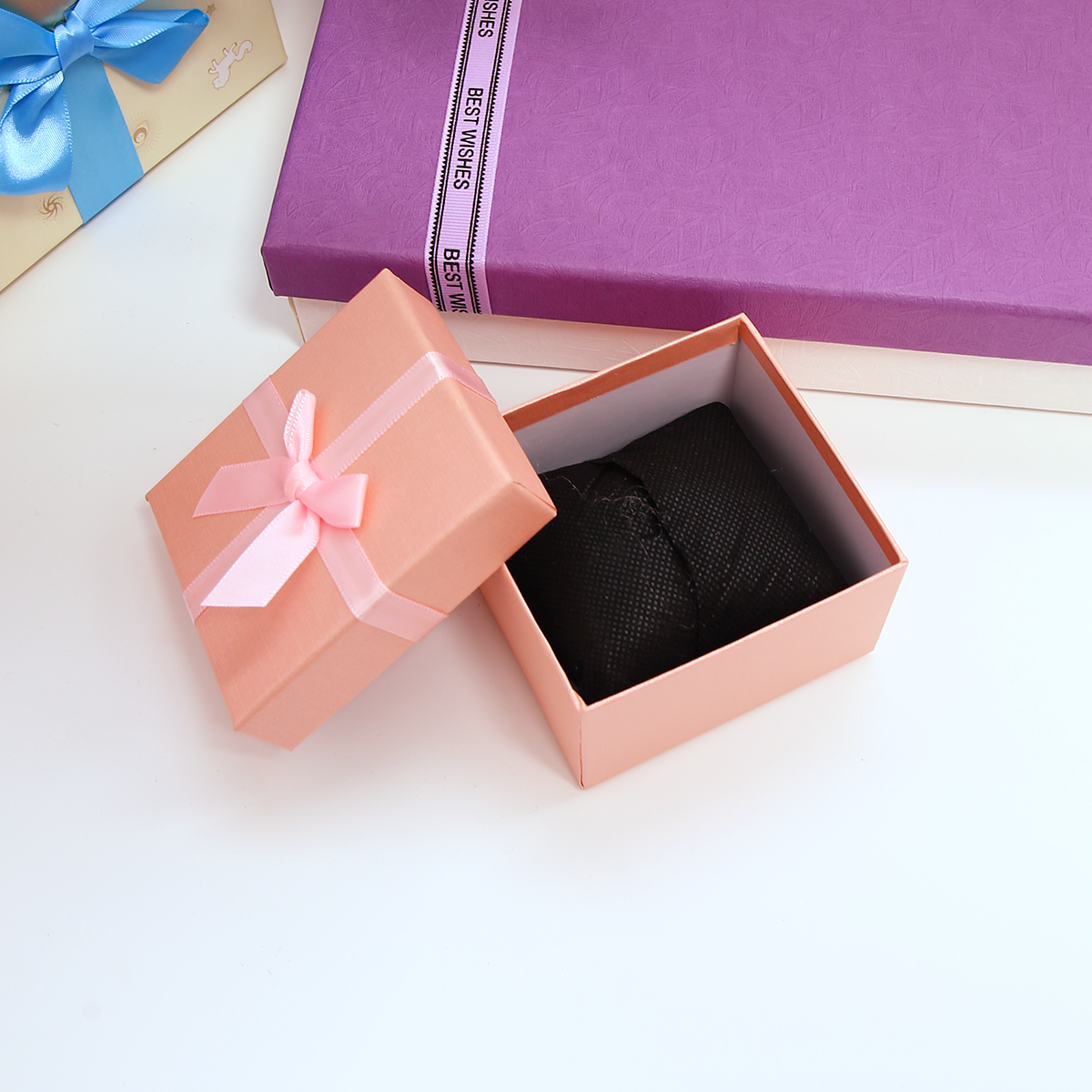 Elegant Premium Eco-Friendly Rigid Gift Box with Custom Design Recycled Materials for Corporate Gifts Holidays Special Occasions
