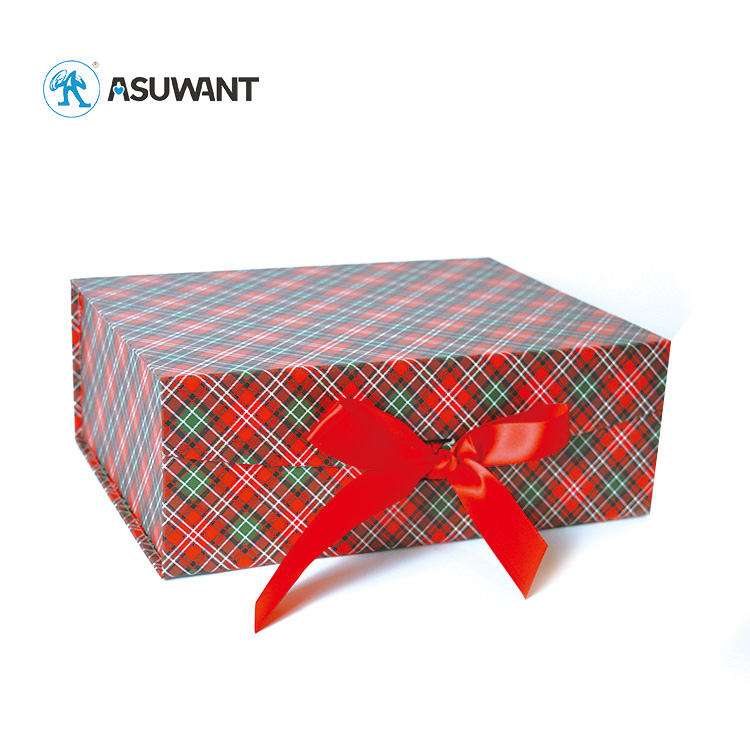 Luxury Empty Magnetic Christmas Gift Box With Uv Coating Recycled Materials Ribbon Folding Closure for Wine Candles &amp; Chocolates