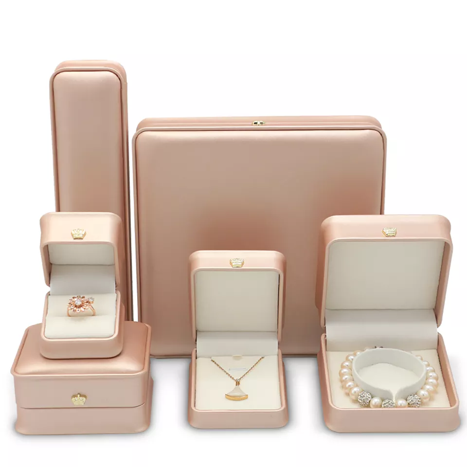 Jewelry Showcase 15