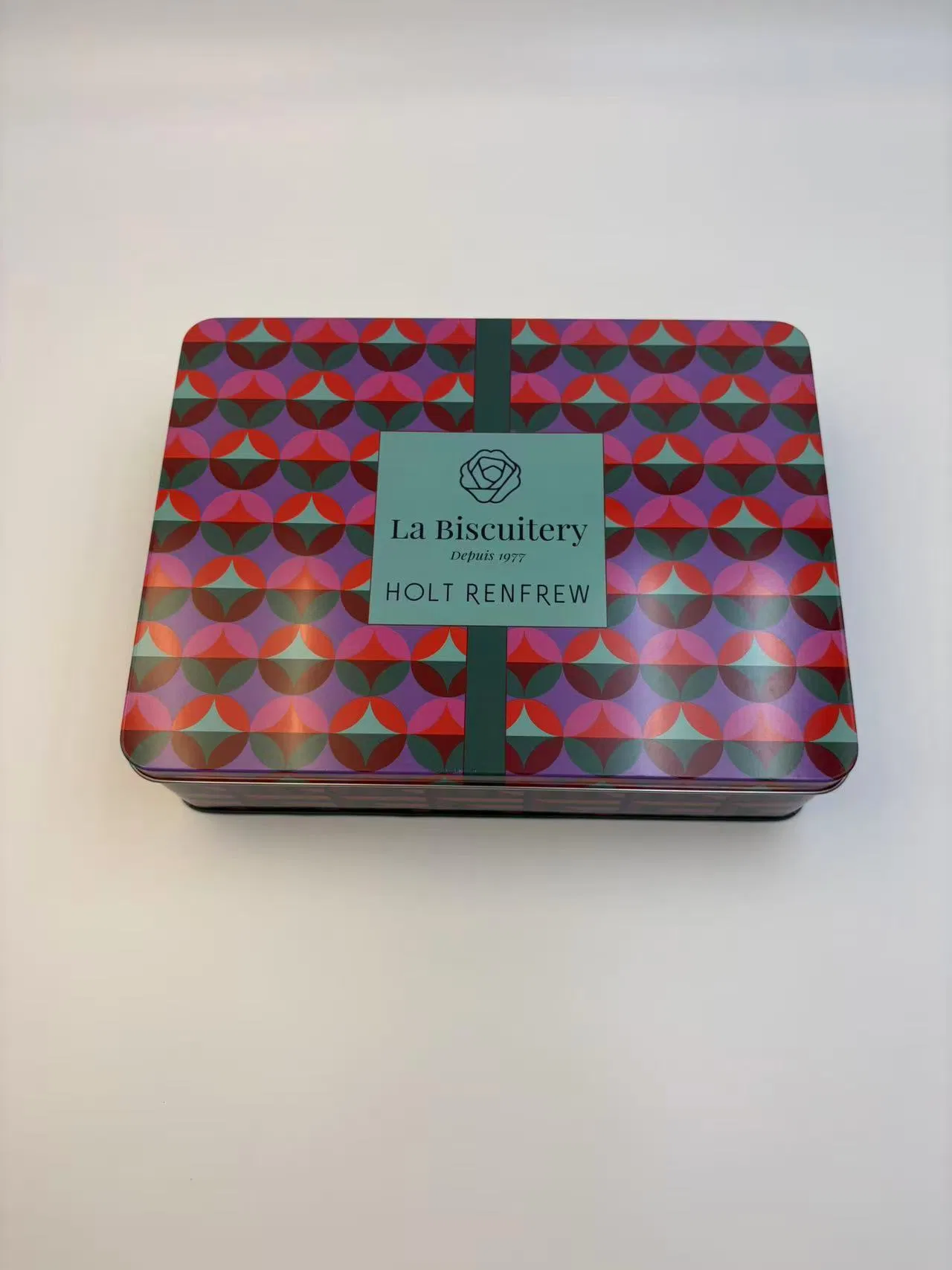 Rectangle Custom Print Wholesale Biscuit Storage Food Container Metal Gift Packaging Tea Tinplate Food Cookie Chocolate Can Cake Macaron Chocolate Tin Box