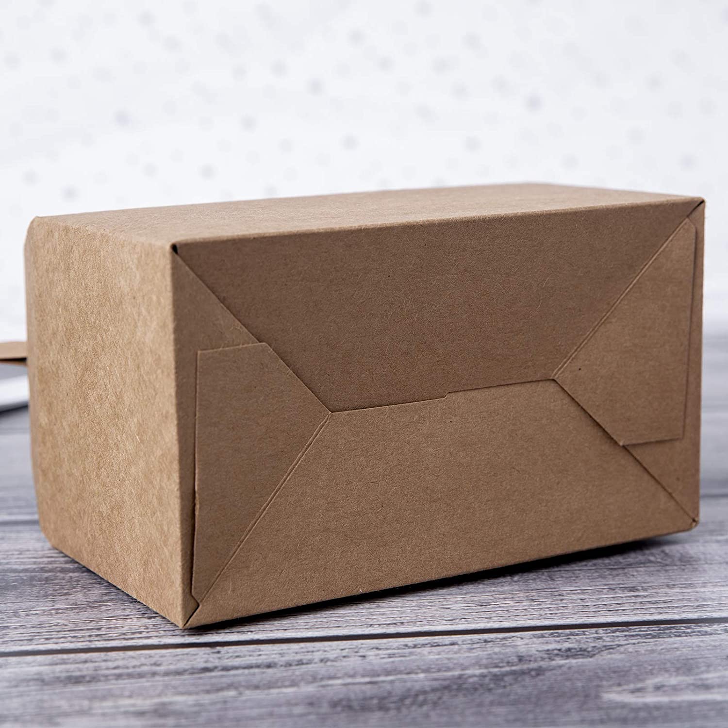 Custom Disposable Kraft Paper Food Packaging Auto Lock Bottom Bakery Party Favor Gift Kid's Candy Treat Gable Boxes With Handles