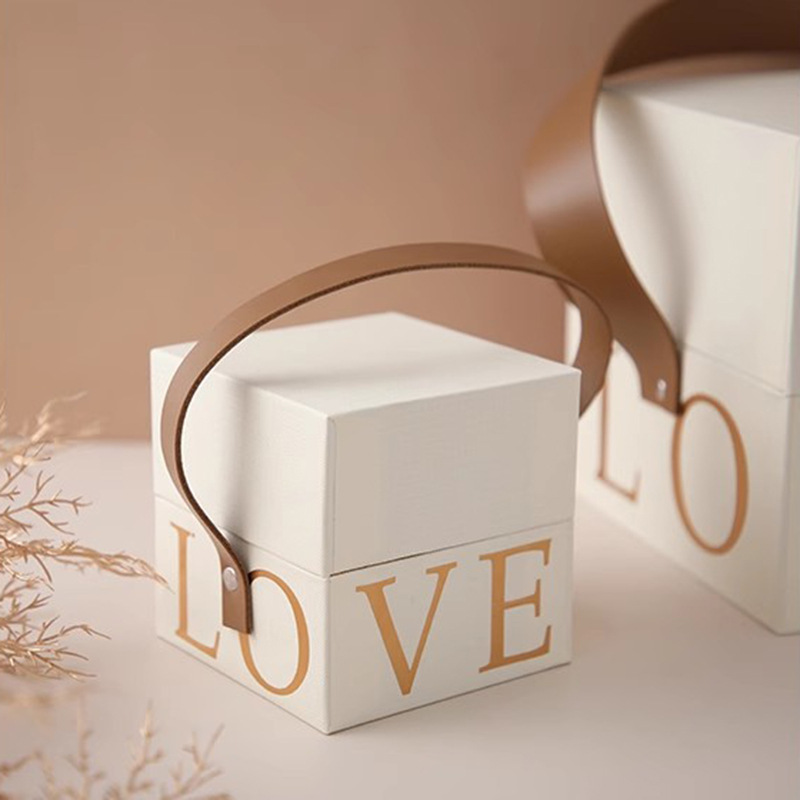 Customized High-end Gift Boxes Valentine's Day Gift Boxes Wholesale Luxury Gift Box With Handle