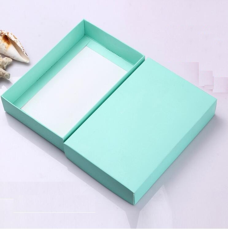 High Quality Recycled Materials Rigid Paperboard Gift Box Matt Laminated Lid And Bottom Ribbon Package Shipping Mailer Gift Box