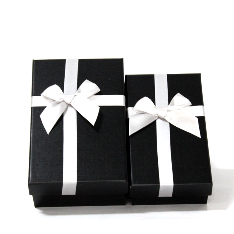 Wholesale Eco-Friendly Luxury Cosmetic Gift Box Black Packaging Recycled Materials Embossing Matt Lamination Custom Logo Blush
