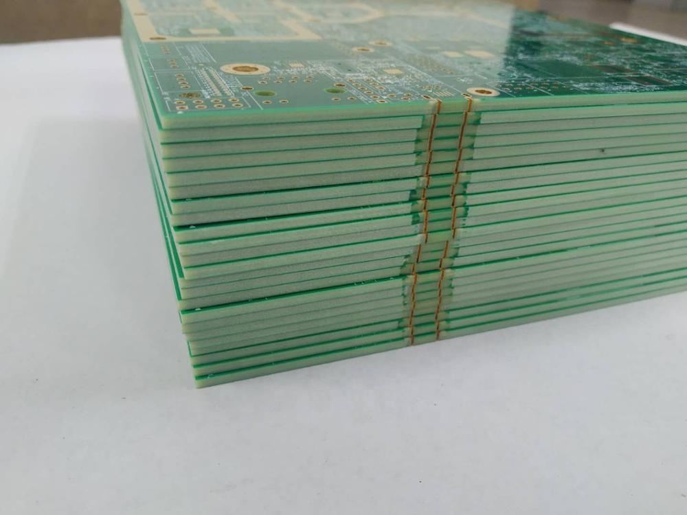 TOP PCB High frequency board pcb  Shengyi FR4 High TG170  Rogers 4000 Mixed Pressure