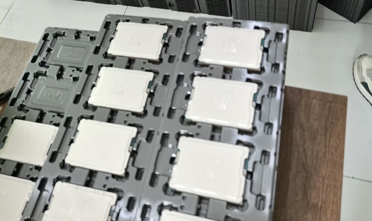 Best Selling ES High Performance Xeon Gold 6438Y+ 6538Y+ 6542  32C/64T 2.2GHZ Enterprise DDR5 Server  Data Center CPU