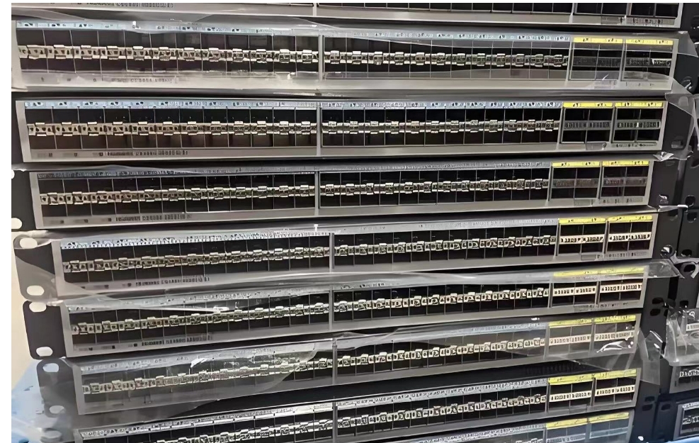 Used or New CE6860-48S8CQ-EI Network Switch with 48x 10G/25G & 8x 40G/100G QSFP28 Ports Two Power Supplies & Two Fans