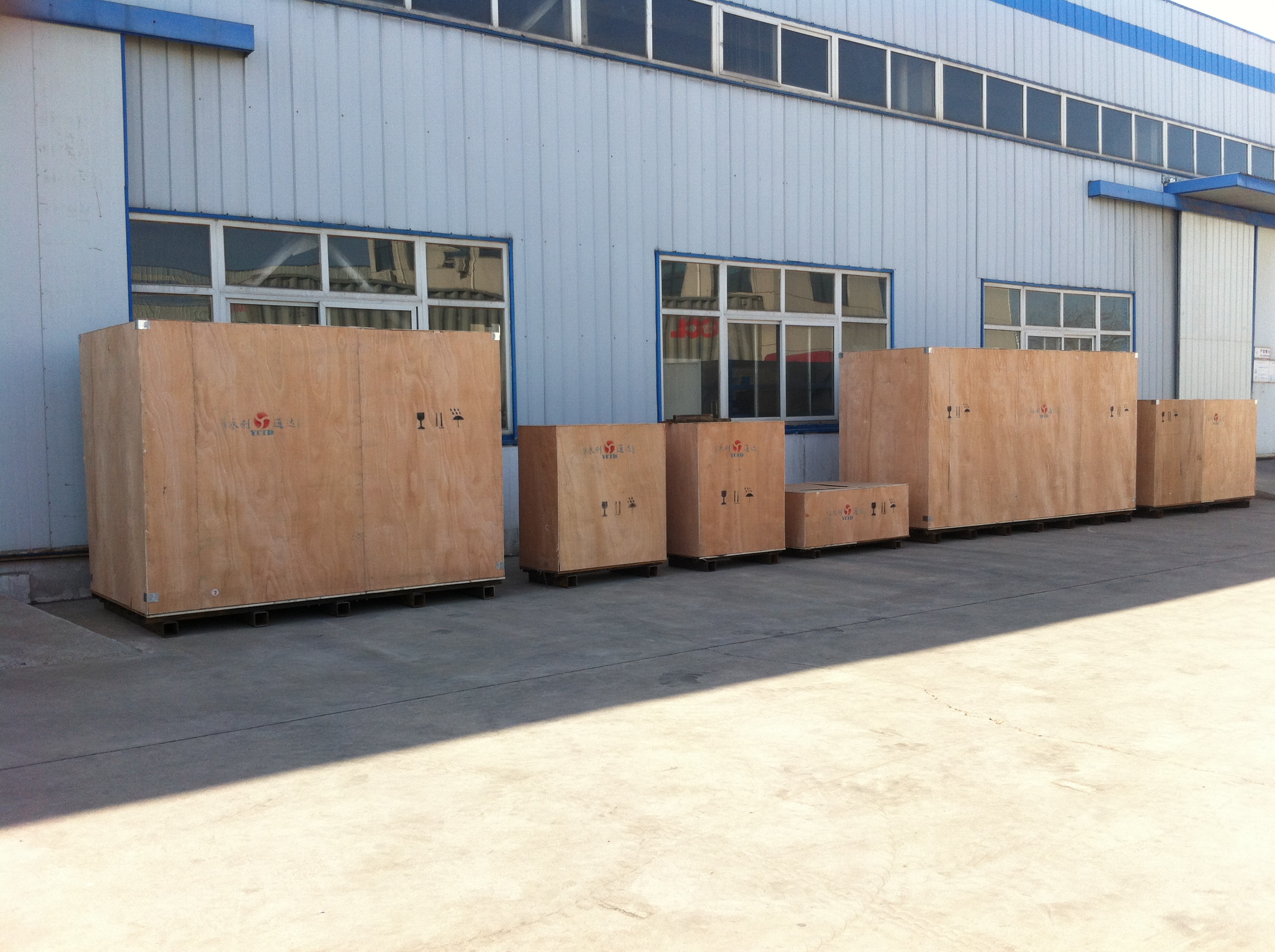 Packing in wooden cases