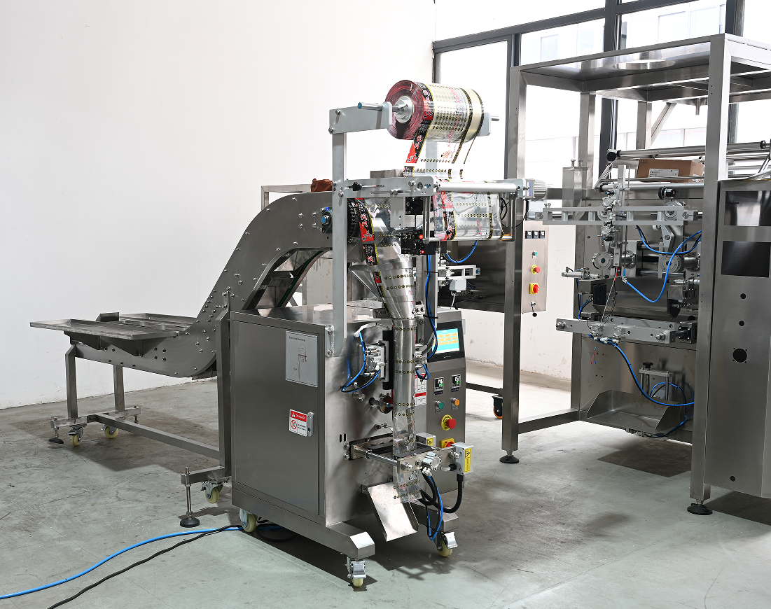 Low Cost Semi-Auto Vertical Roll Film Vertical Packaging Machine Lollipop Snack Small Automatic Material Packaging Equipment