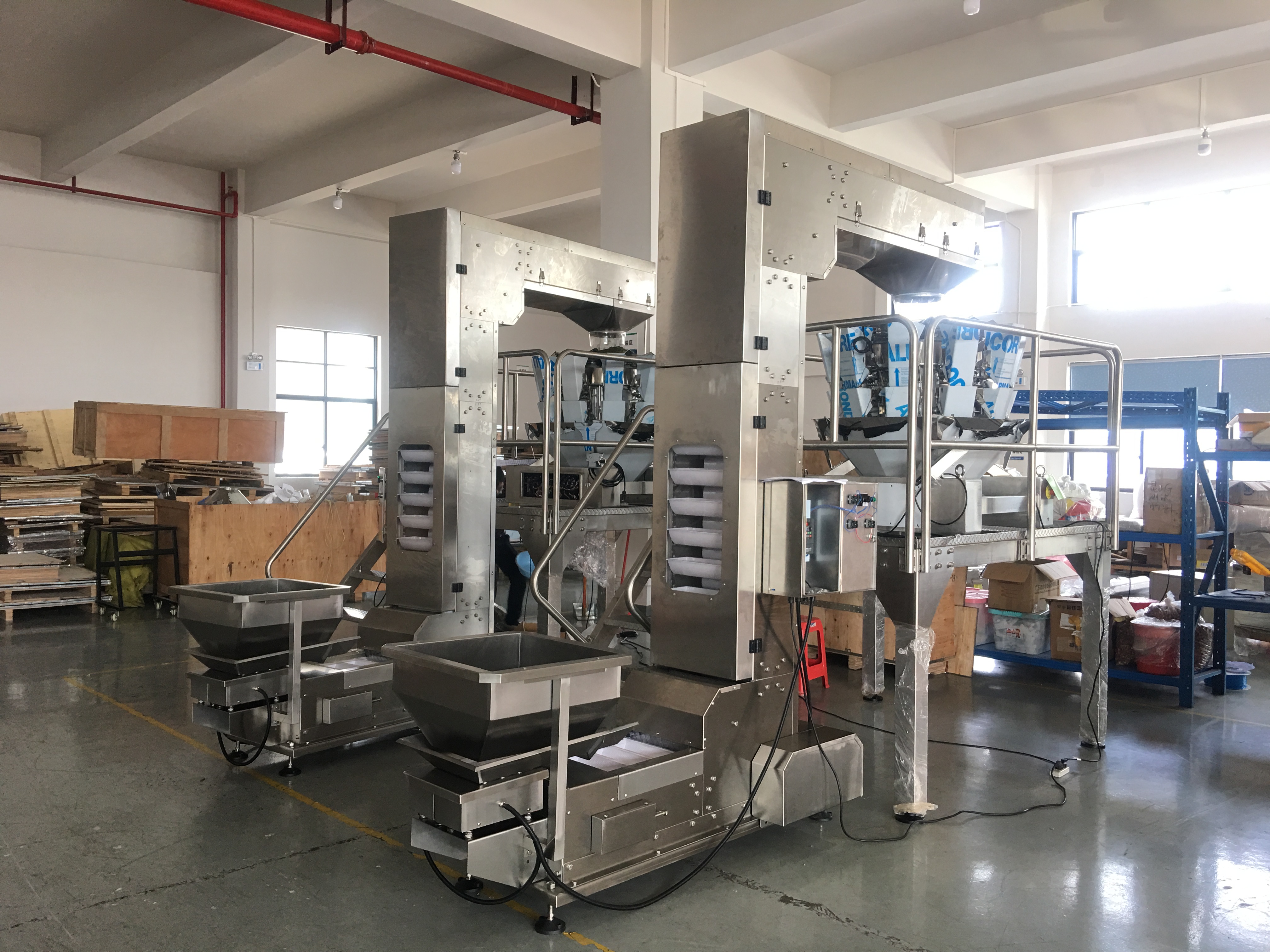 Z-type bucket conveyor
